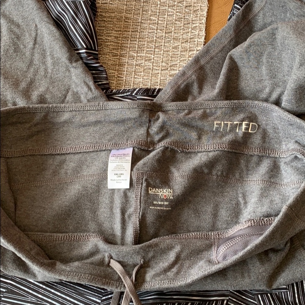 Workout Capri bundle - Picture 2 of 2